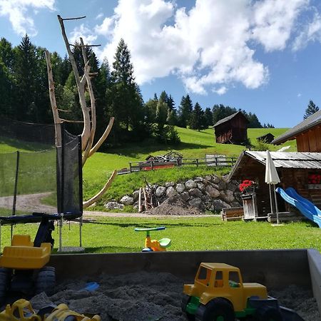 Agriturismo Luech Picedac La Valle Luaran gambar