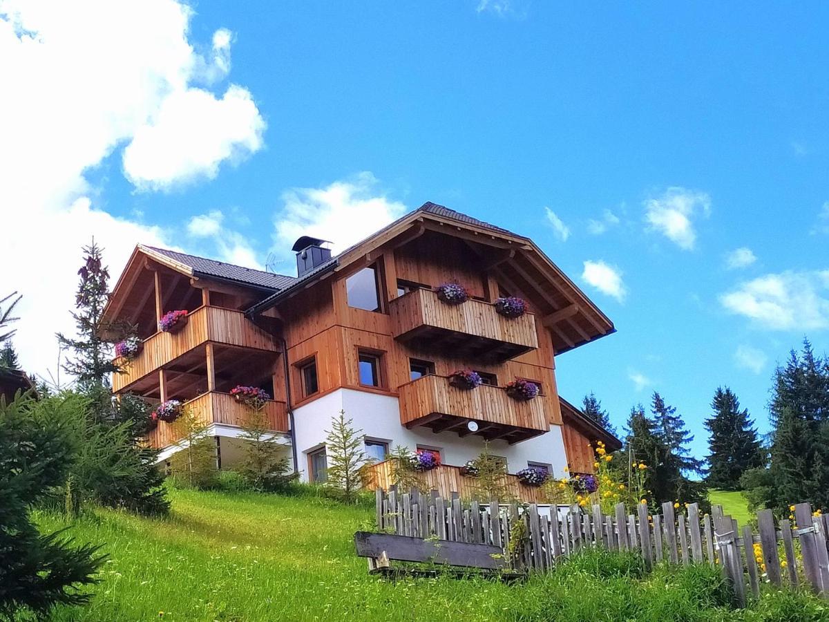 Agriturismo Luech Picedac La Valle Luaran gambar